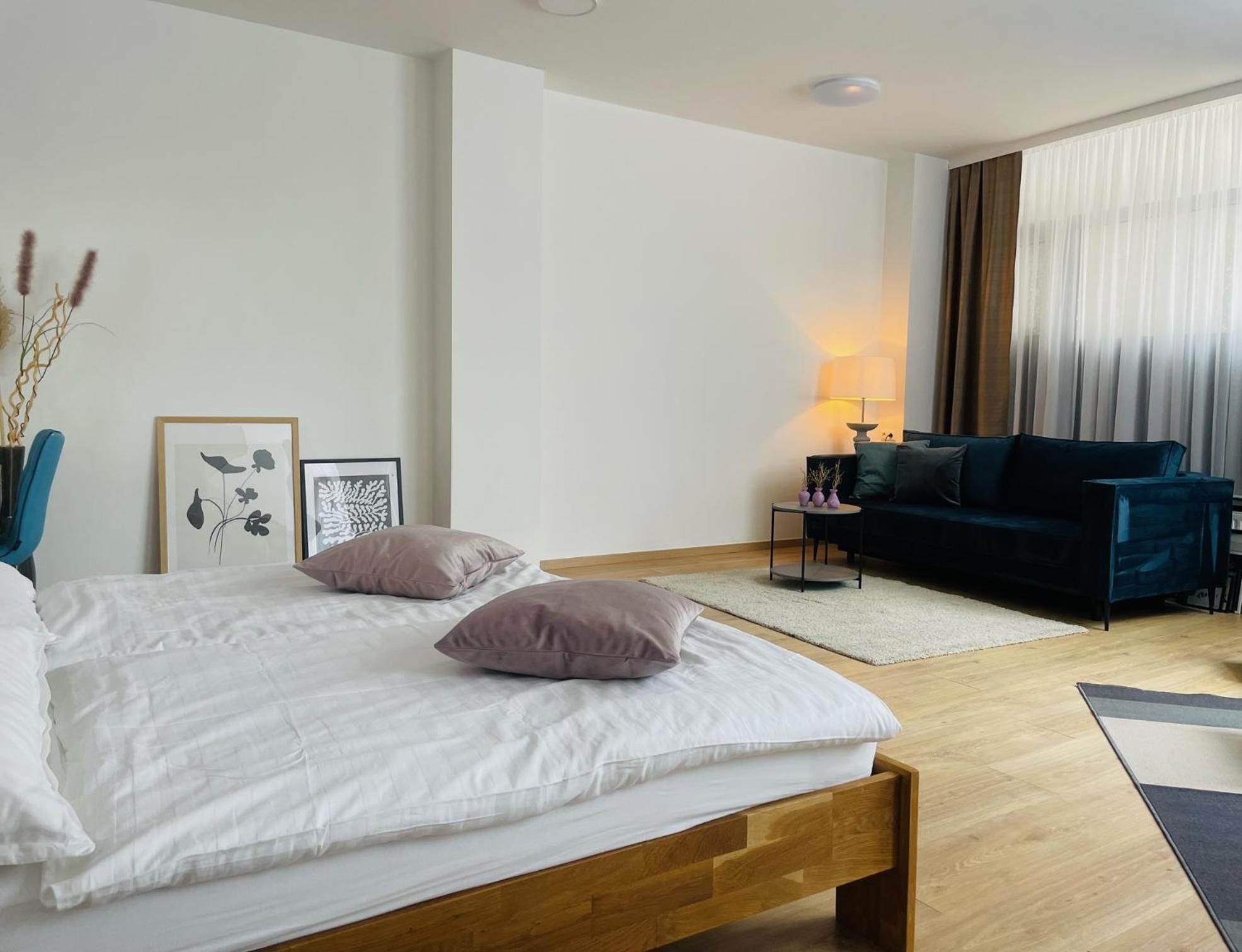 Salon Des Fleurs Linz-landstrasse Apartment